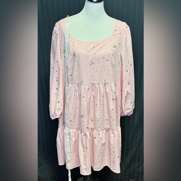 Plus size, long sleeve, pink dress with stars. - Picture 5 of 6
